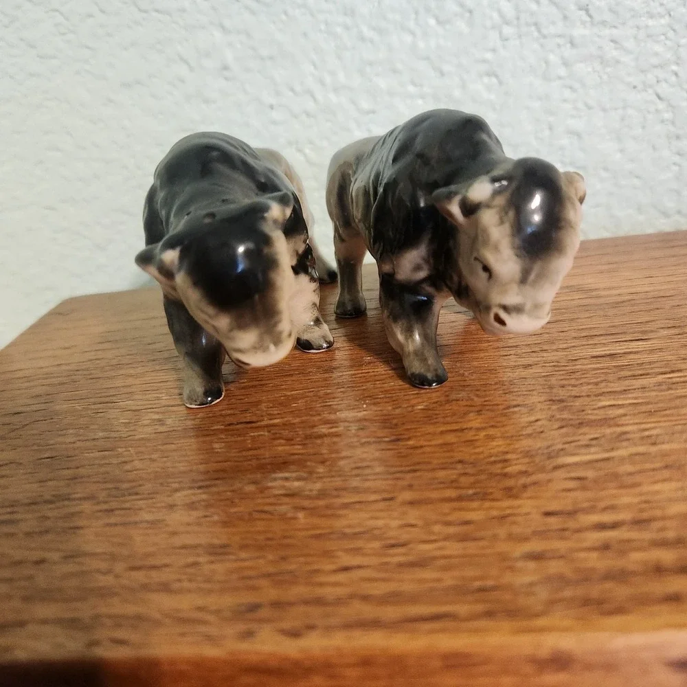 Relco Japan Salt‎ Pepper Shakers Buffalo Bison Vintage 1963 Ceramic Pair